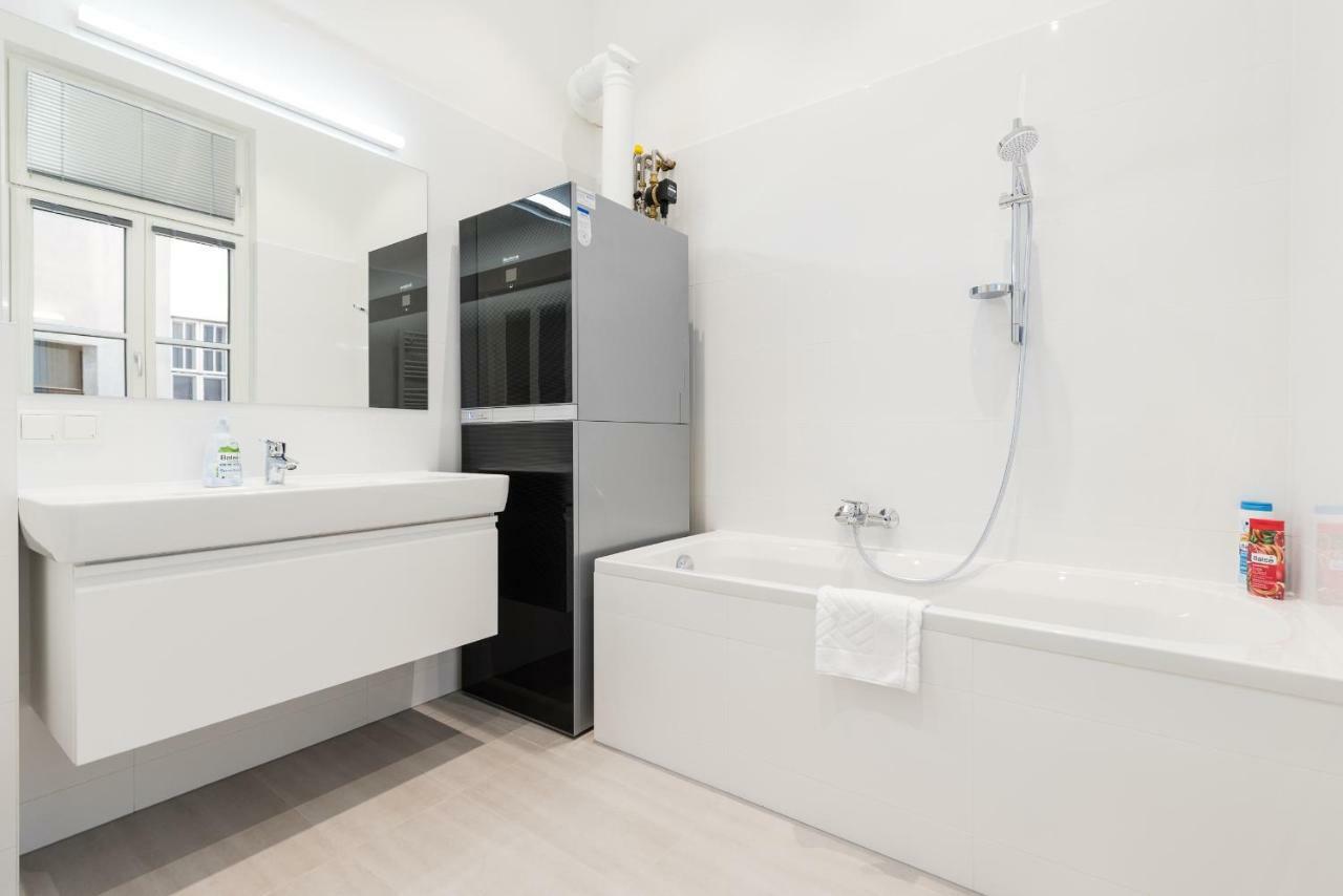 Grand Soho II Apartment Viena Exterior foto